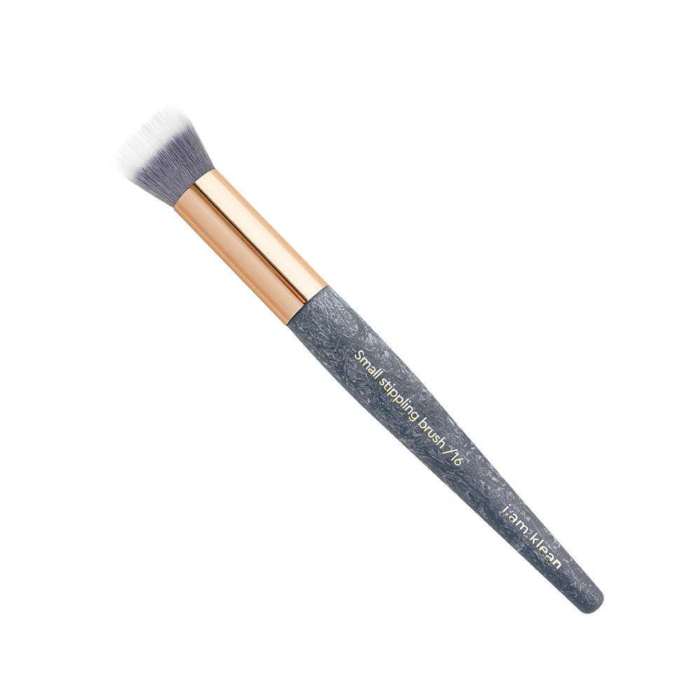 small stippling brush 16